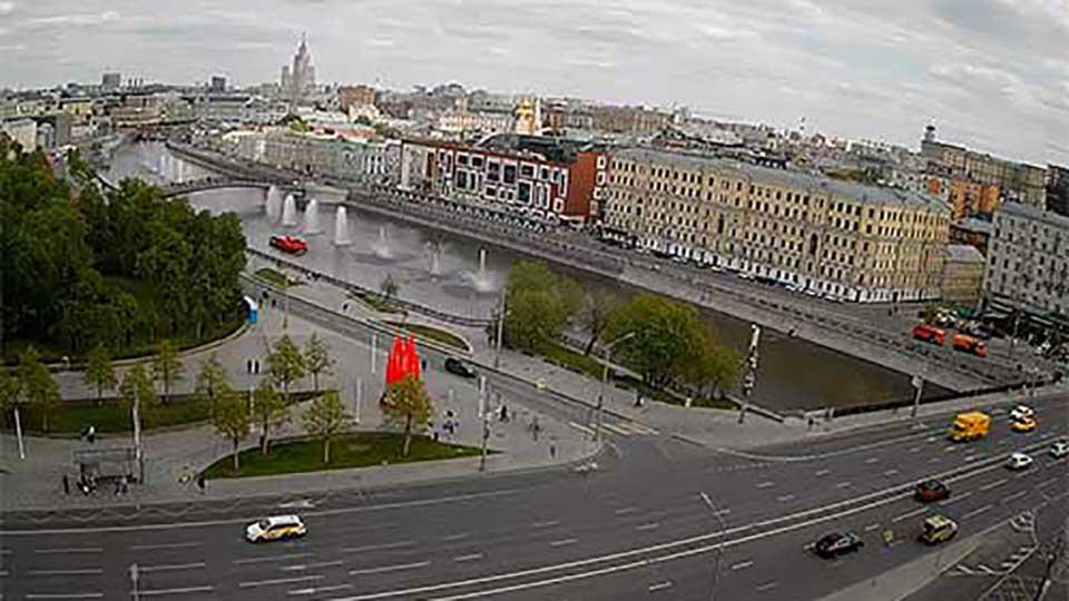 Webcam Kadashevskaya embankment Moscow