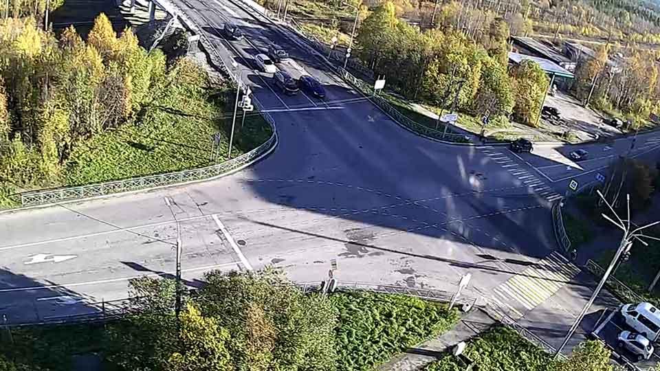 Веб-камера на перекрестке Ферсмана и Козлова, Апатиты