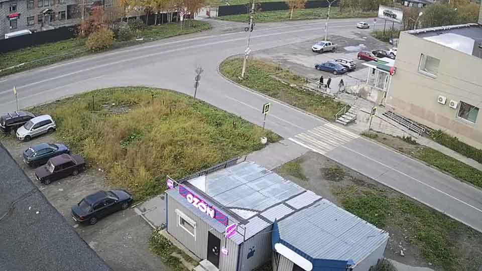 Веб-камера на перекрестке Козлова и Зиновьева, Апатиты