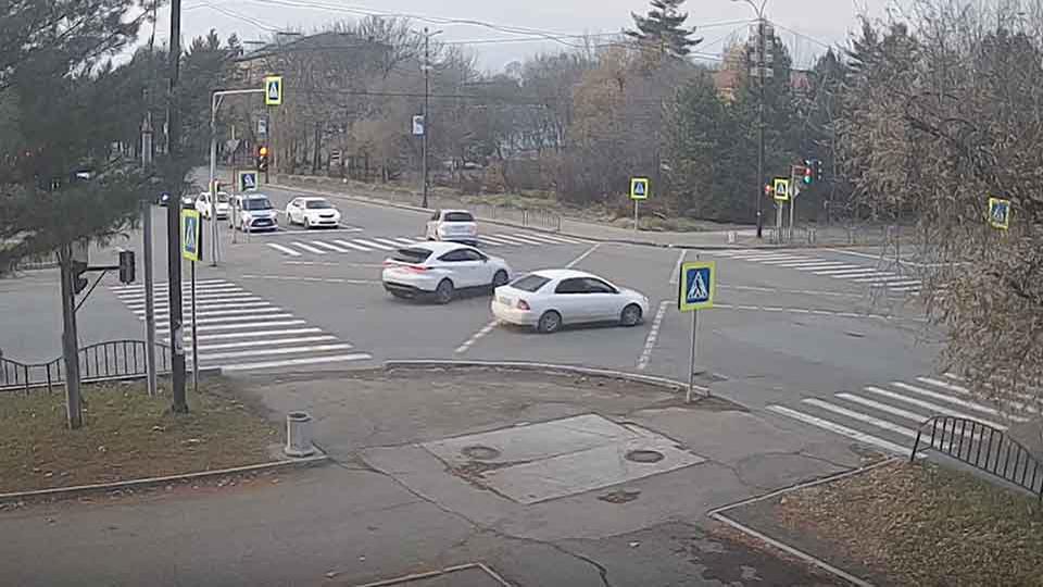 Веб-камера на перекрестке Ломоносова и Калининская, Арсеньев