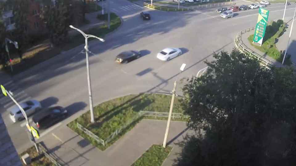 Веб-камера на перекрестке Пирятинской и Ломоносова Абакан